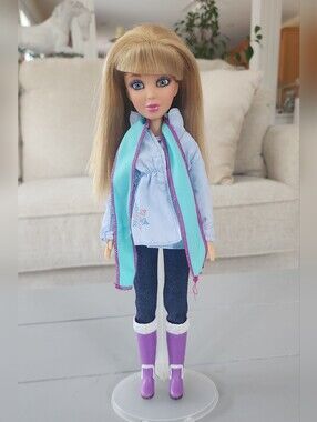 Spin Master Liv Fashion Doll Sophie Blonde In Liv Clothing and Shoes Winter